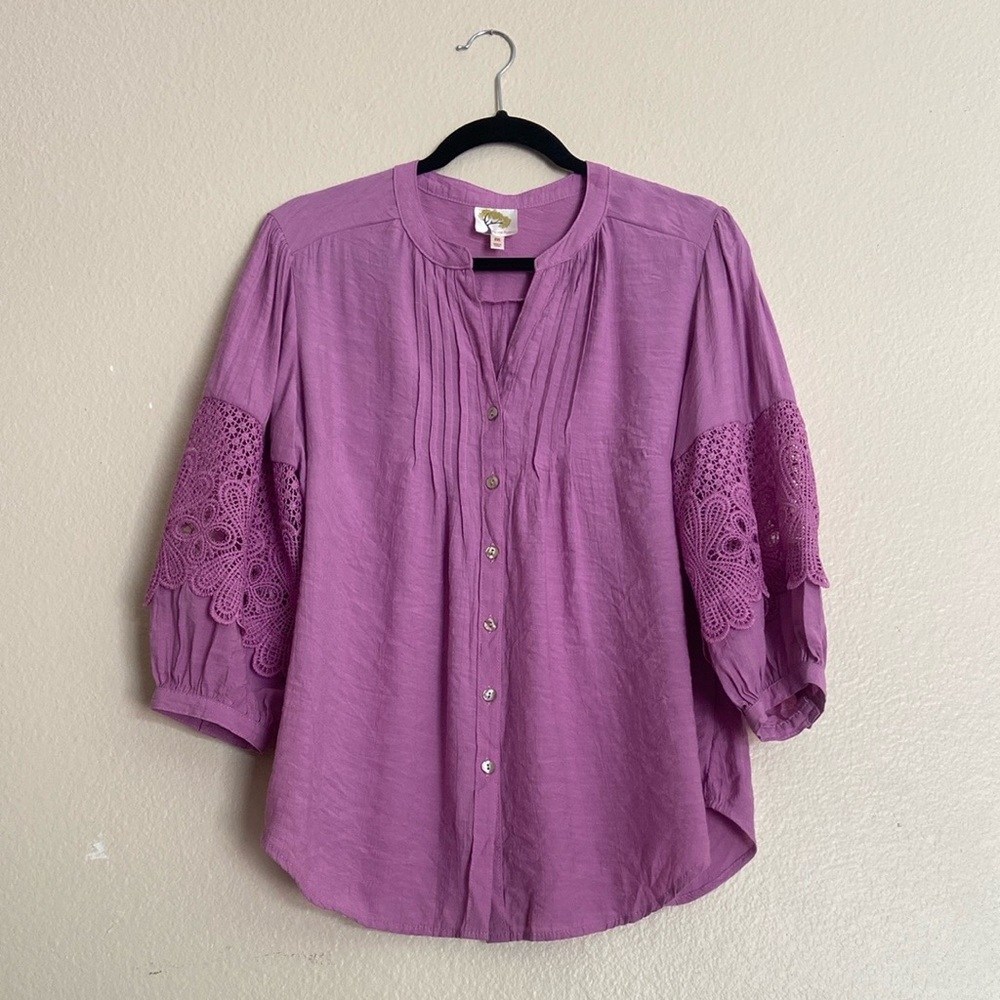 Fig and Flower Lavender Boho Button Front Balloon Sleeve Top, Medium - Picture 7 of 7